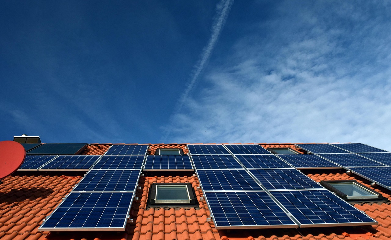 Bipv Solar Modules: Integrating Building-Integrated Photovoltaics for Efficient Commercial Facades